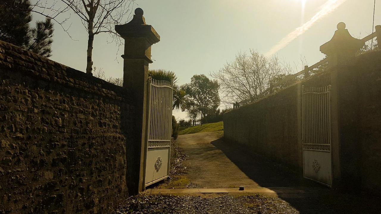Le Domaine Des Roseraies Monfréville Esterno foto